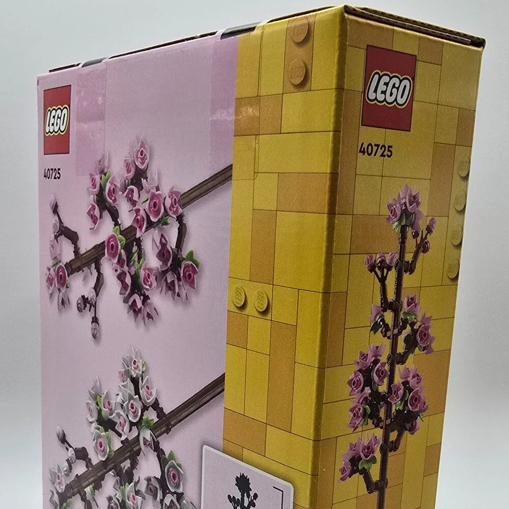 LEGO White and Pink Cherry Blossom (40725) - Picture 2 of 5